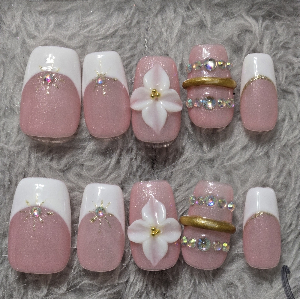 Elegant Pink Floral Press-On Nail Set w/White Accents, Short Length Square Shape